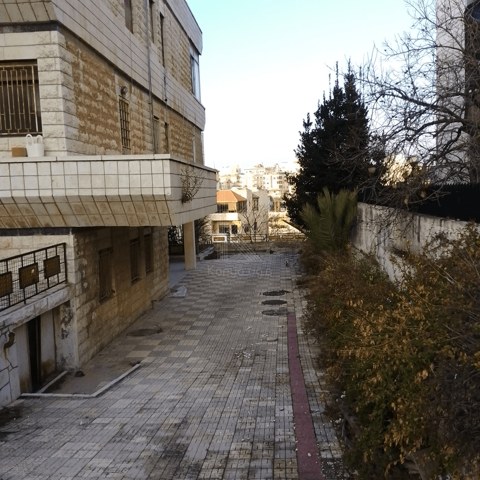 Property main image