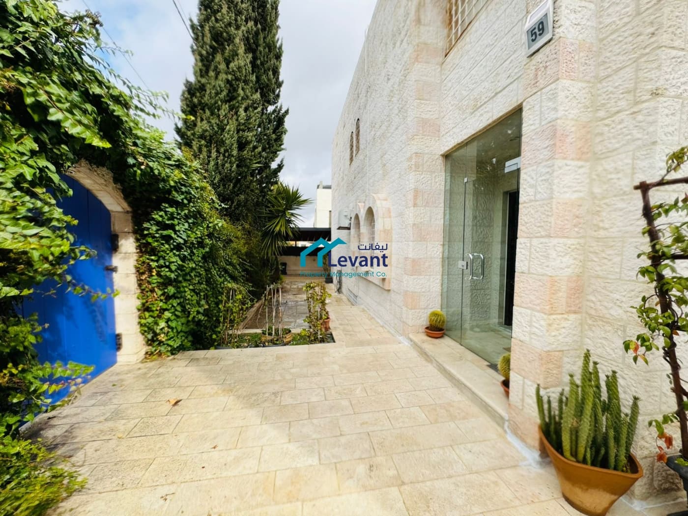 Property main image