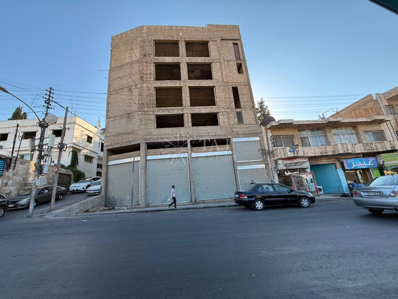 Property main image