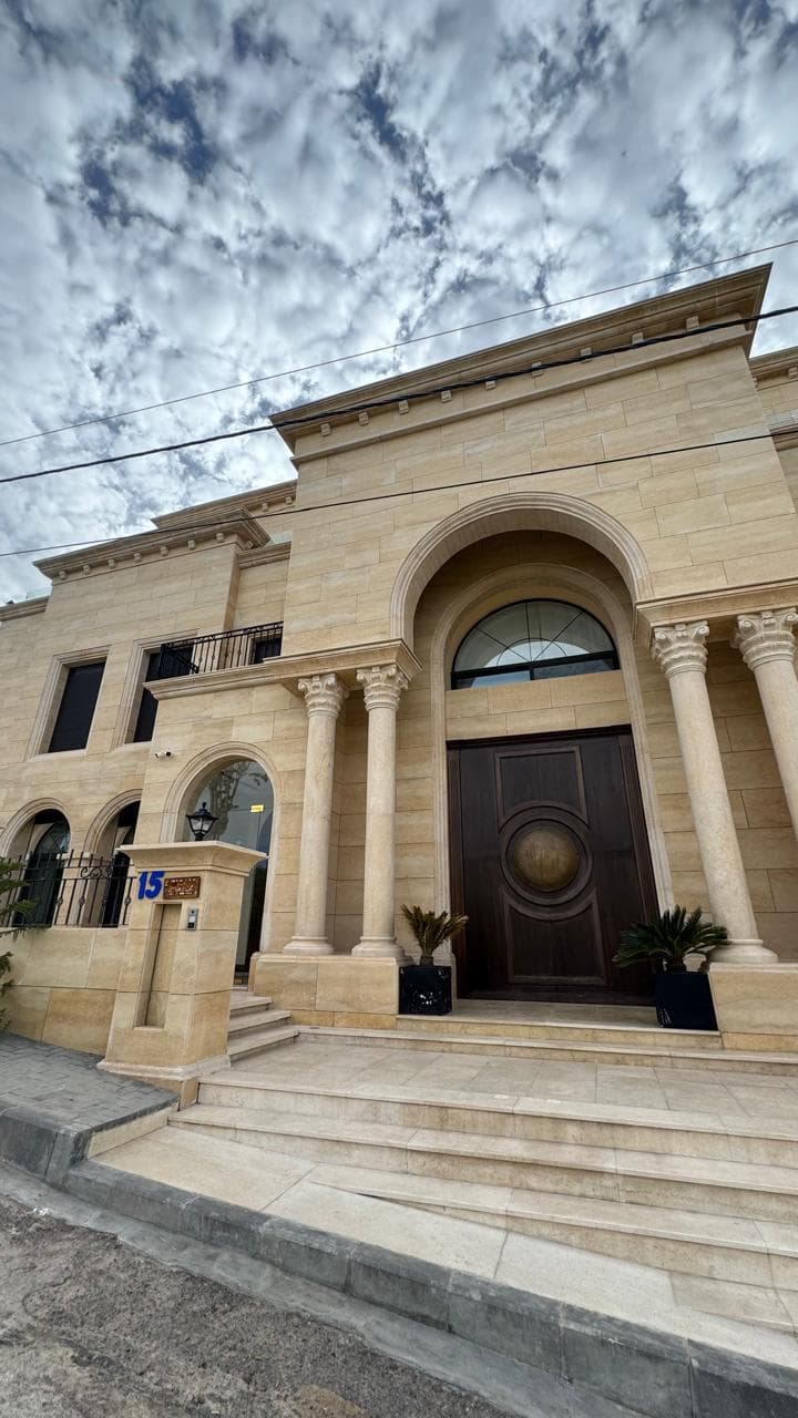 Property main image